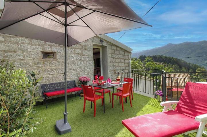 Location de vacances pour 3 personnes, avec Terrasse et Jardin à Aullène