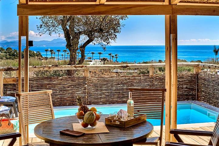 Camping pour 6 personnes, avec Terrasse et Jardin