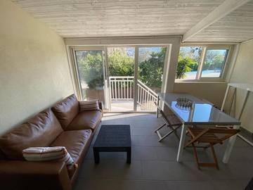 Gîte pour 2 personnes, avec terrasse dans Plage du Ruppione