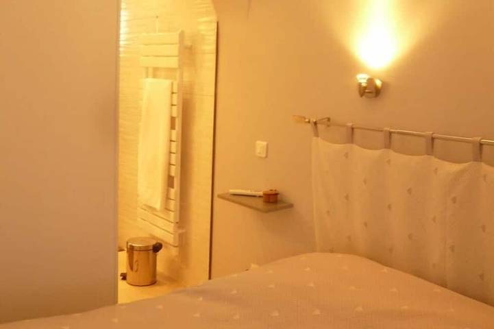 Location de vacances pour 2 personnes, avec terrasse et jardin à Mollégès - 4