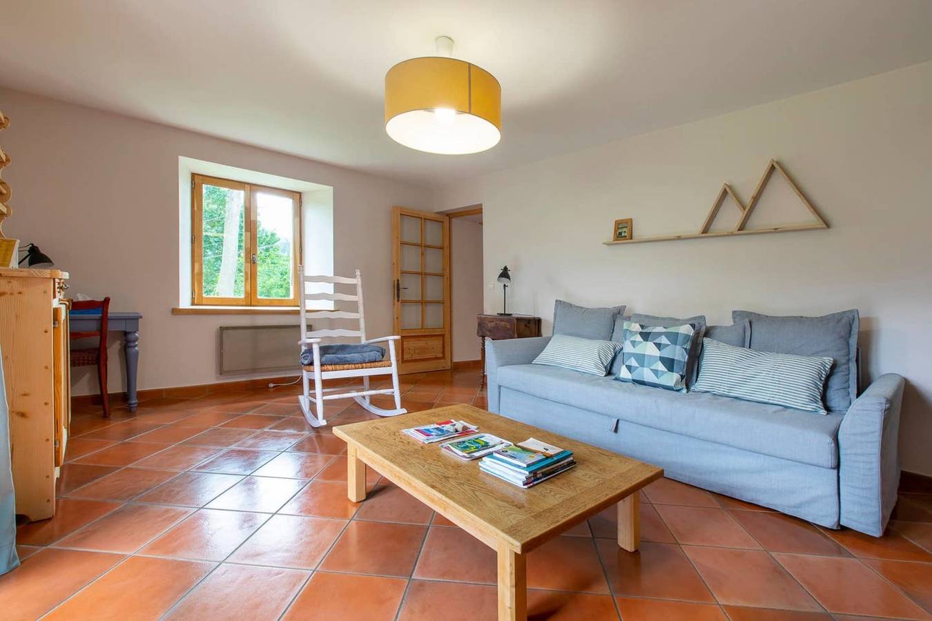 Appartement entier, La Bergerie, appart dans vieux corps de ferme! in Nâves-Parmelan, Région d'Annecy