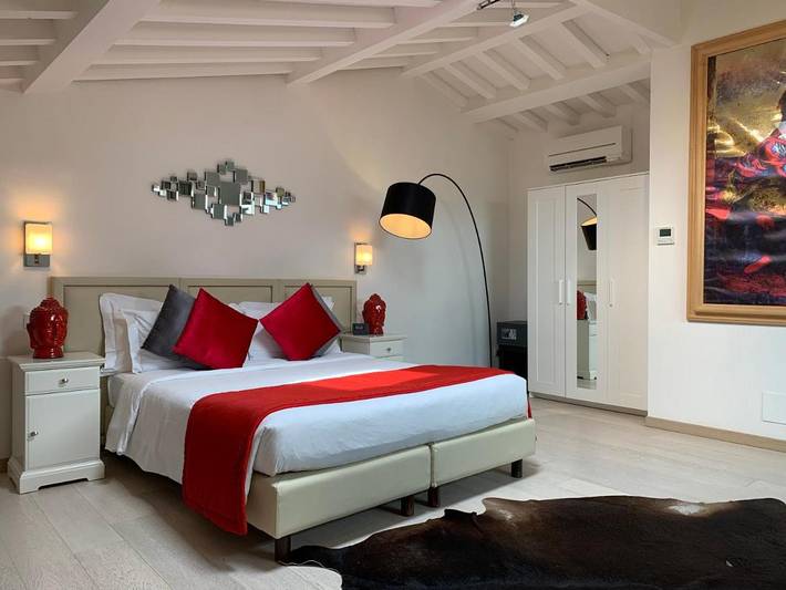 Apartahotel para 6 personas, con balcón y vistas en Florencia