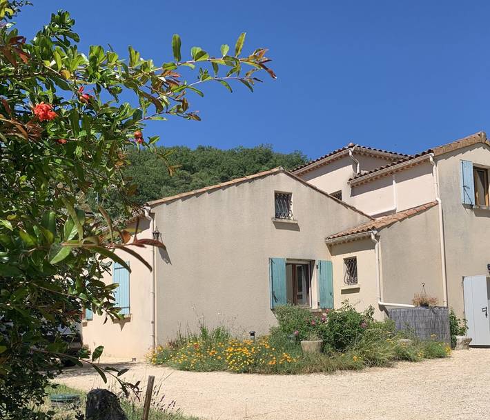 Chambre d’hôte pour 4 personnes, avec piscine et jardin en Ardèche - 2
