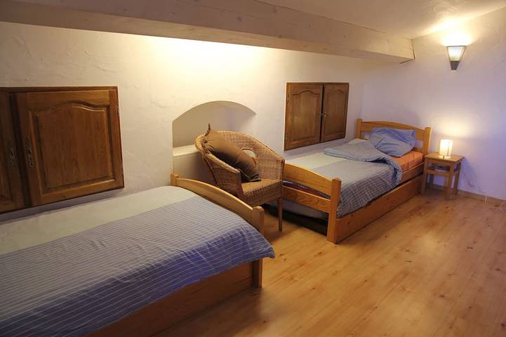 Location de vacances pour 12 personnes, avec terrasse et jardin à Orpierre - 4