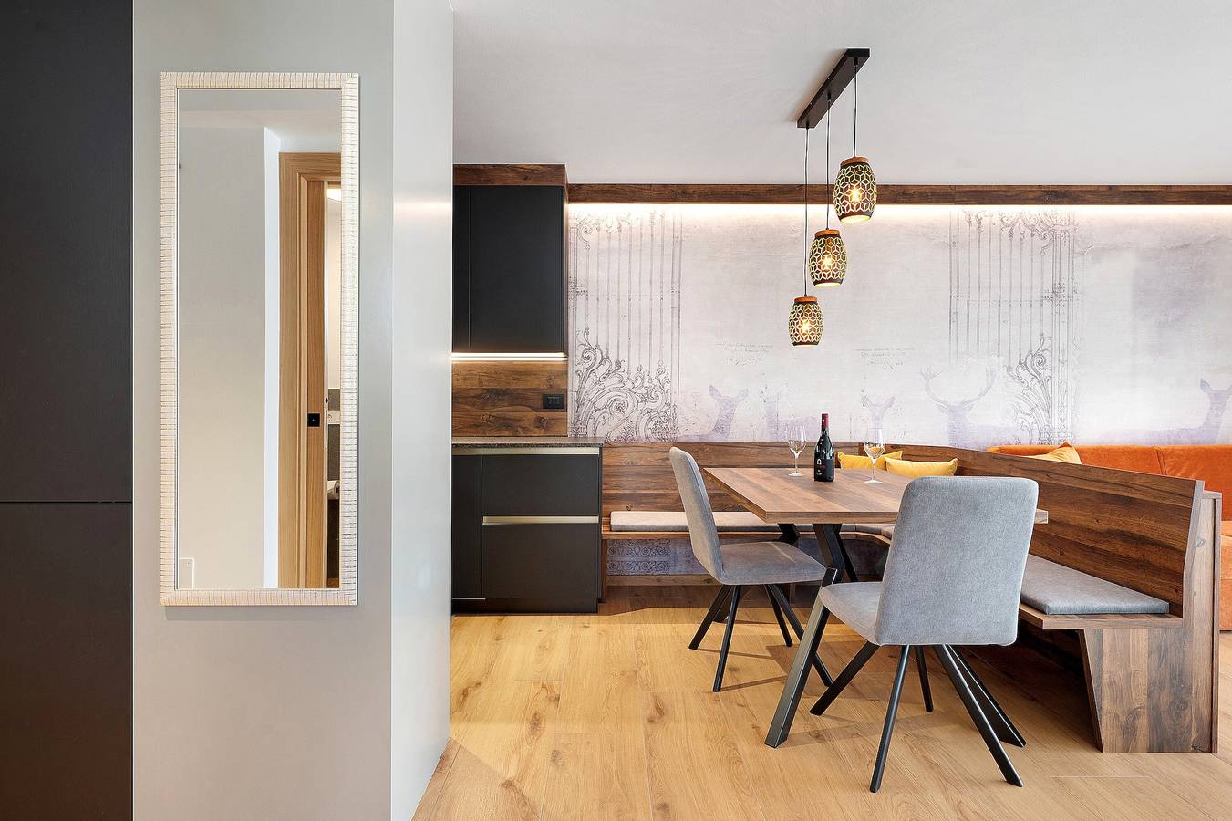 Ganze Wohnung, Apartment 'Villa Helena' mit Bergblick, privater Terrasse und Wlan in Cavalese, Fleimstaler Alpen