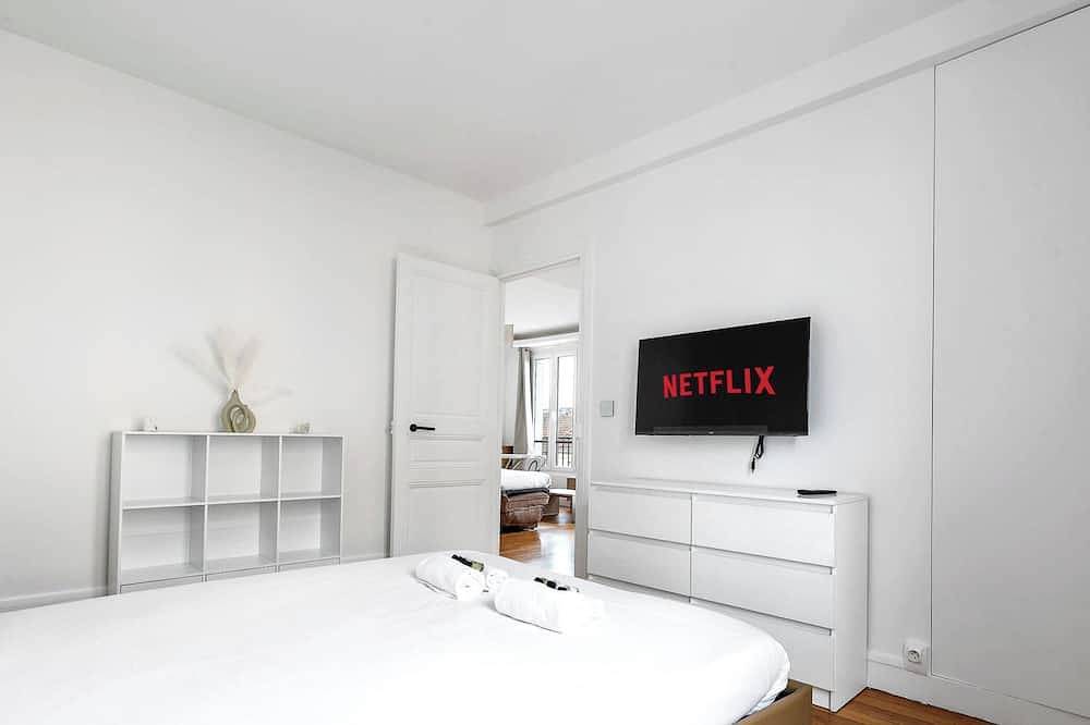 Entire apartment, Prestige et sérénité à proximité de Paris in Ivry-sur-Seine, Val-de-Marne