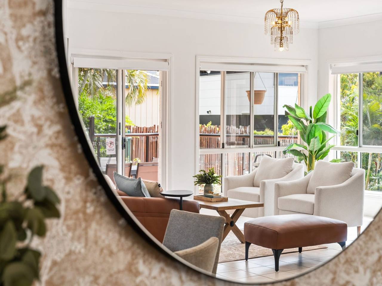 Entire apartment, Peaceful Family Home: 4-Bed, Pool, Alfresco Dining in Brisbane, Queensland