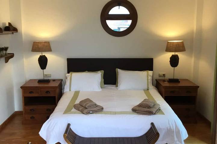 Very spacious family villa with large private heated pool & beautiful sea views in Carib Playa, Marbella