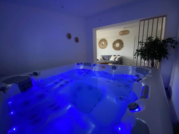 Location de vacances pour 2 personnes, avec jacuzzi et terrasse à Saint-Martin-Choquel - 4