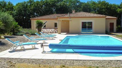 Cottage pour 8 personnes, avec terrasse ainsi que piscine et jardin à La Croix-Blanche