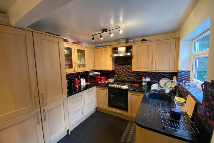 Holiday home for 7 people in Bridgend