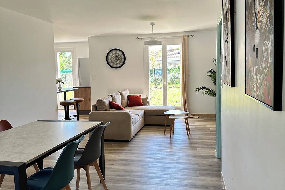 Charmante maison au calme à Marennes (17) in Marennes, Côte de Beauté