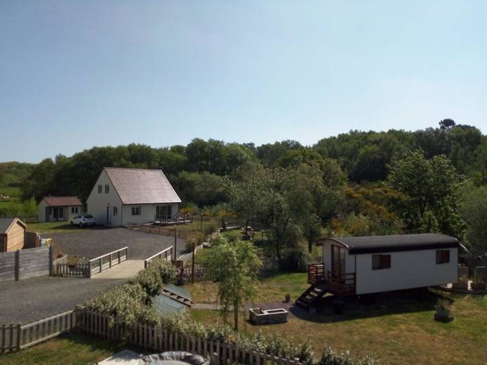 Location de vacances pour 6 personnes, avec jardin et jacuzzi à Saint-Étienne-au-Mont