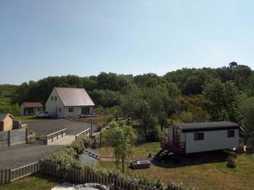 Location de vacances pour 6 personnes, avec jardin et jacuzzi à Saint-Étienne-au-Mont