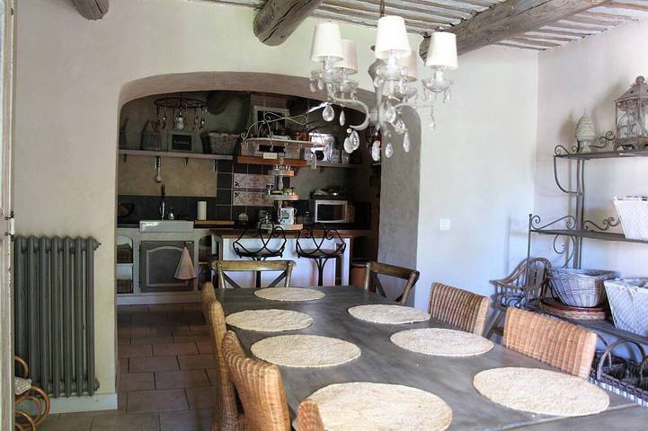 Gîte pour 13 personnes, avec jardin et piscine à Piolenc - 2