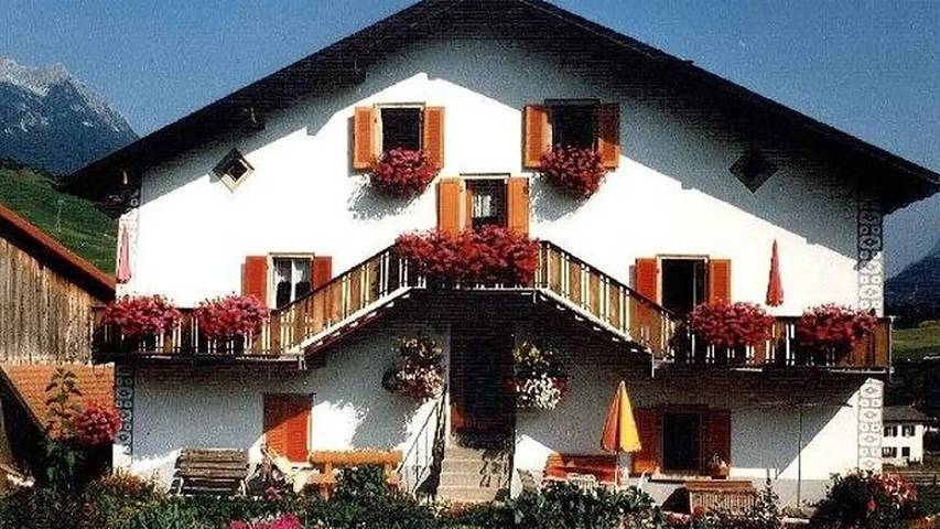 Ferienwohnung für 4 Personen, mit Balkon in Savognin
