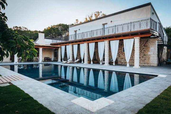 Location de vacances pour 2 personnes, avec piscine ainsi que jardin et jacuzzi à Sorso - 2