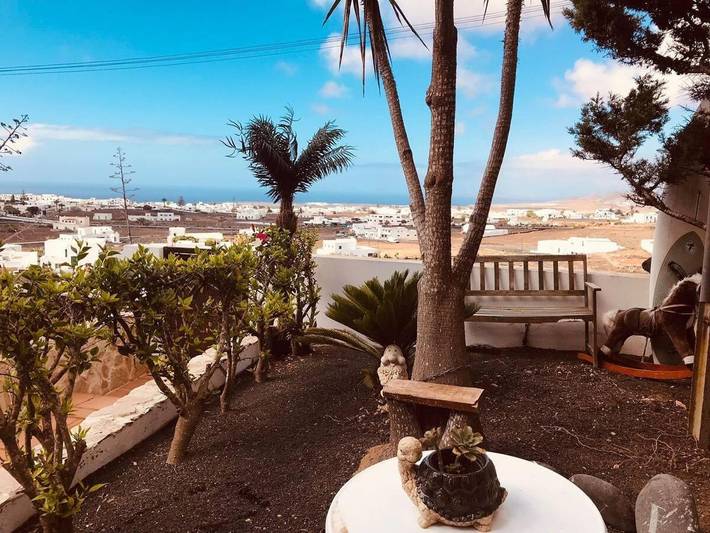 Maison d’hôte pour 3 personnes, avec bassin pour enfant et vue ainsi que piscine et jardin, adapté aux familles dans Lanzarote - 2