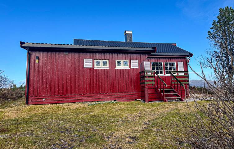 Ferienhaus für 4 Personen mit Terrasse in Nærøy