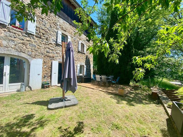 Location de vacances pour 6 personnes, avec Terrasse ainsi que Jardin et Vue à Rochepaule - 4