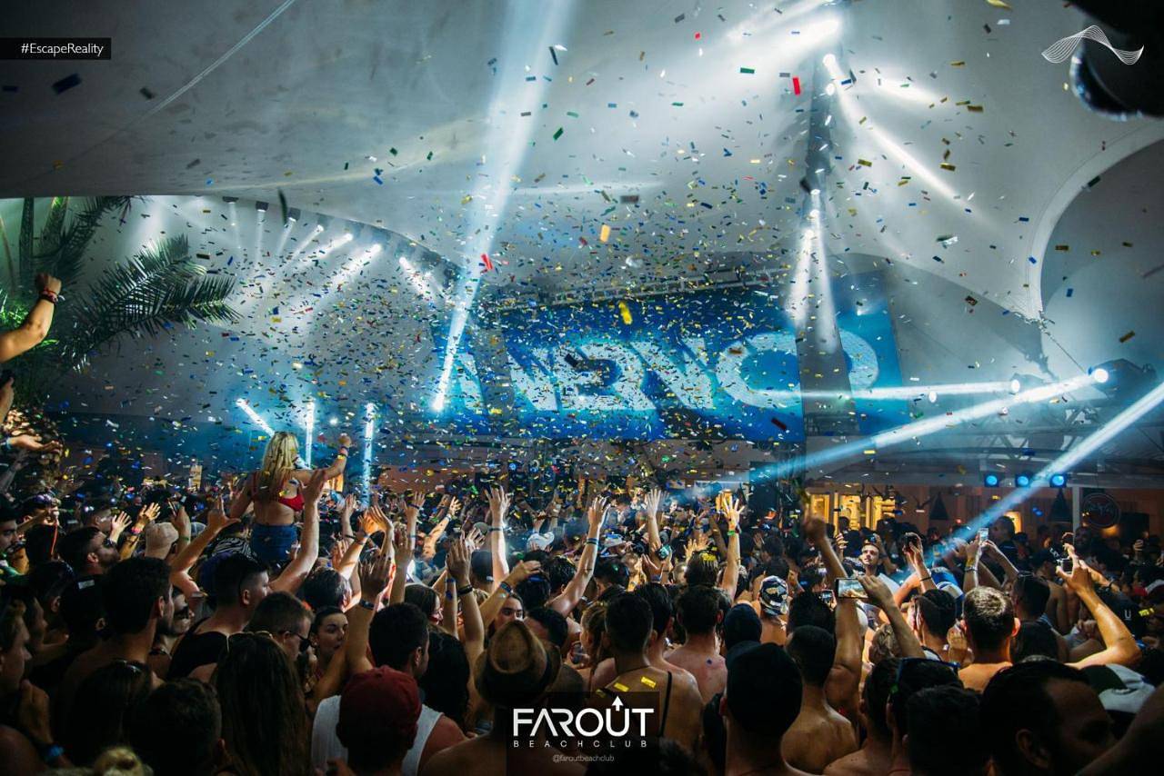 Farout Beachclub - Rooms & Camping in Mylopotas, Ios