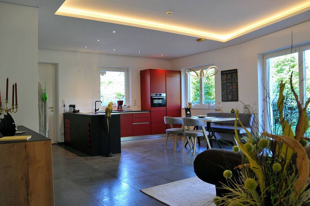 Ganze Wohnung, Ruhige Ferienwohnung mit Garten in Privatvilla in Marling, Ortleralpen