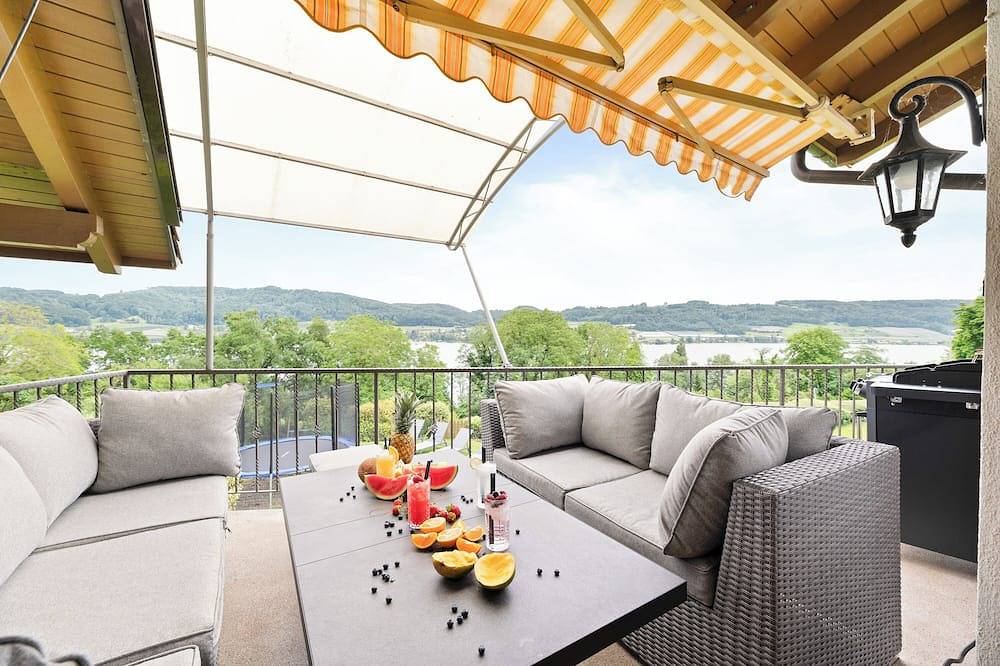 Ganze Wohnung, See-Panorama: -Deluxe- | Sauna| Massage | Garten | Trampolin | Grill | Parken | in Öhningen, Untersee