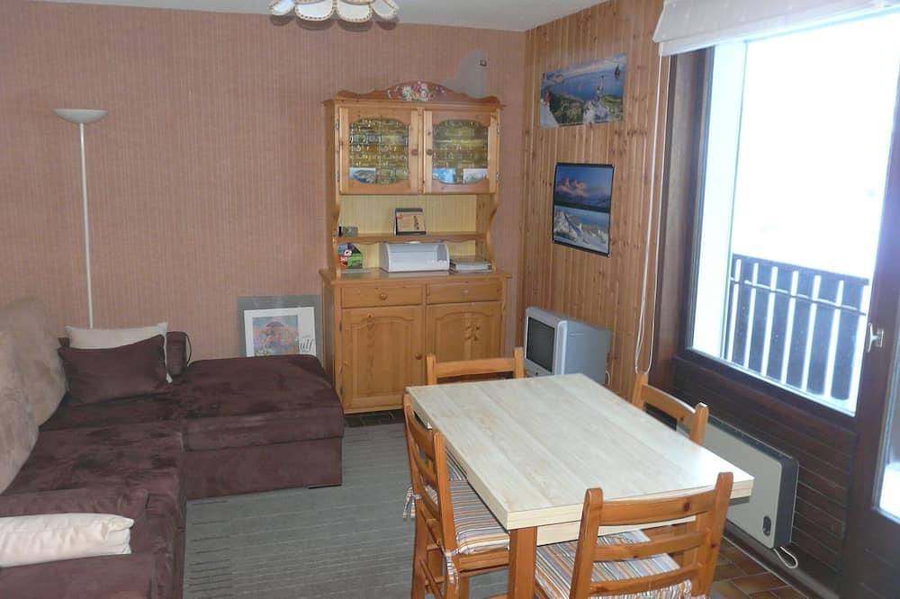 Entire apartment, Family resort, panoramic with views of Lake Leman, near Switzerland in Thollon-les-Mémises, Thonon-les-Bains region