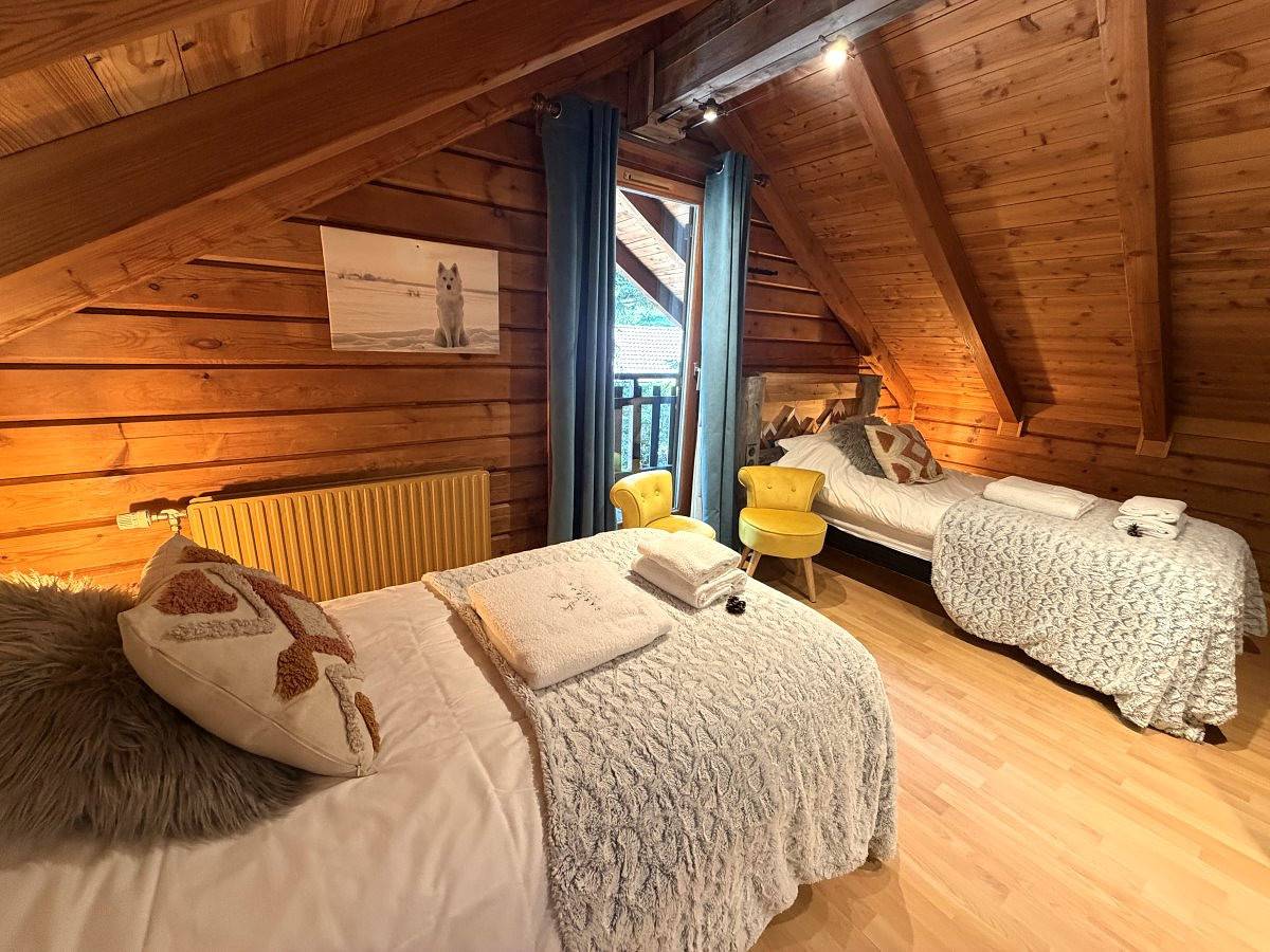 Le Grizzly Chalet en bois avec Spa Jacuzzi in La Bresse, Parc naturel régional des Ballons des Vosges