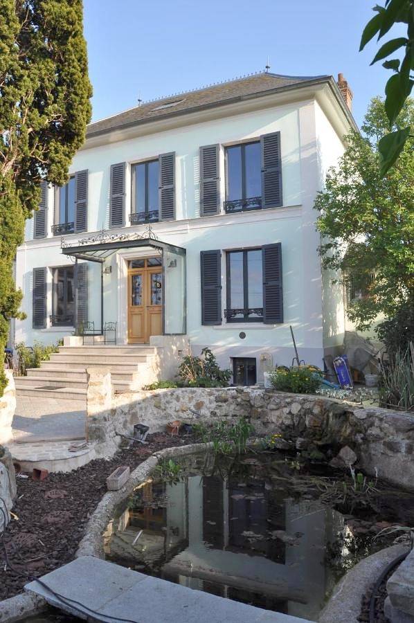 Superior Family Room in Breuillet (Essonne), Essonne