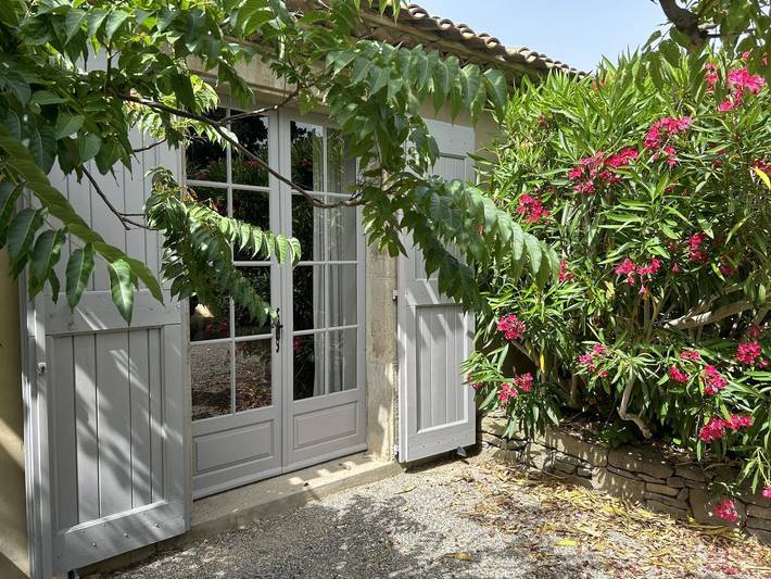 Gîte pour 6 personnes, avec jardin ainsi que jacuzzi et terrasse à Marseillette