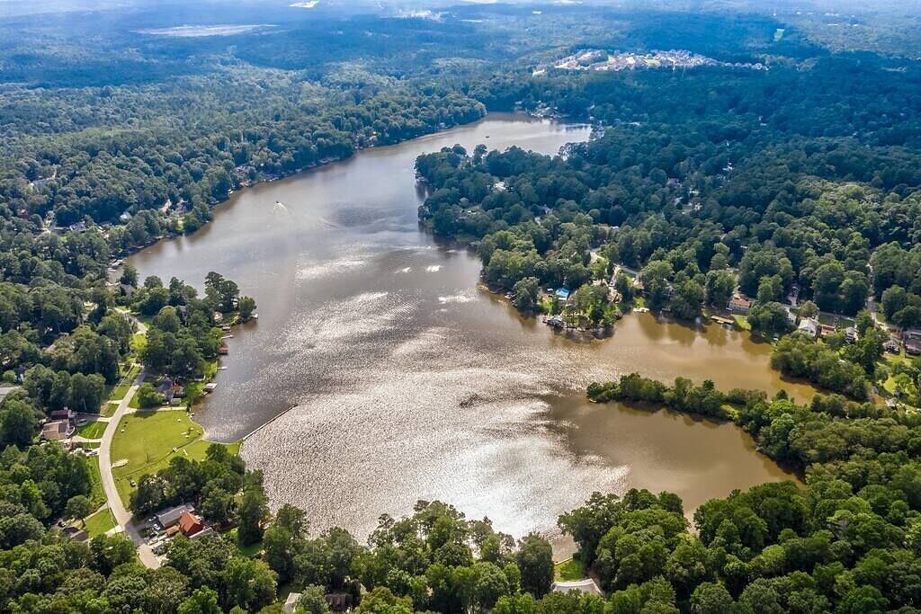 Sunny Deck All Rooms w/Lake View in Gwinnett County