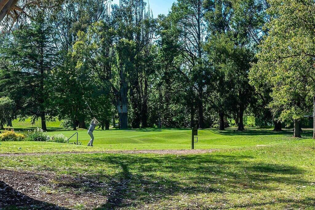 Bancroft House on Scenic Mudgee Golf Course in Mudgee, Mid-Western Regional Council