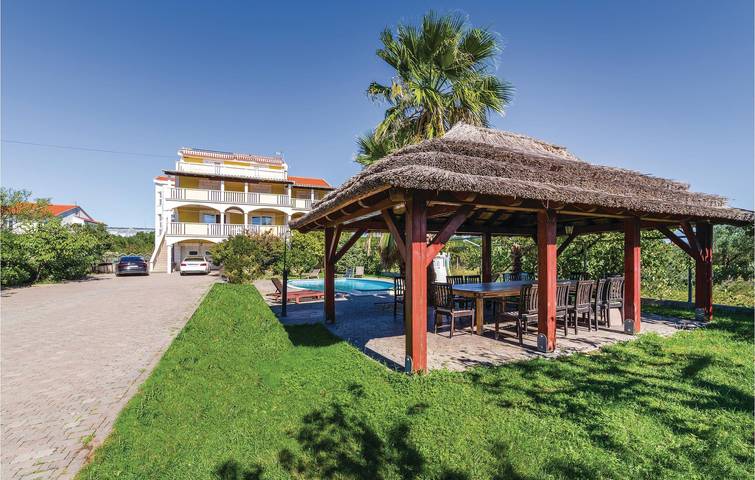 Ferienhaus für 21 Personen, mit Terrasse und Pool, mit Haustier in Zadar - 3