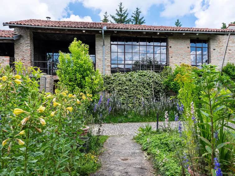 Casa 12 Persone in Trezzo Tinella, Langhe