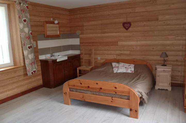 Location de vacances pour 8 personnes, avec jardin et terrasse à Le Syndicat - 2