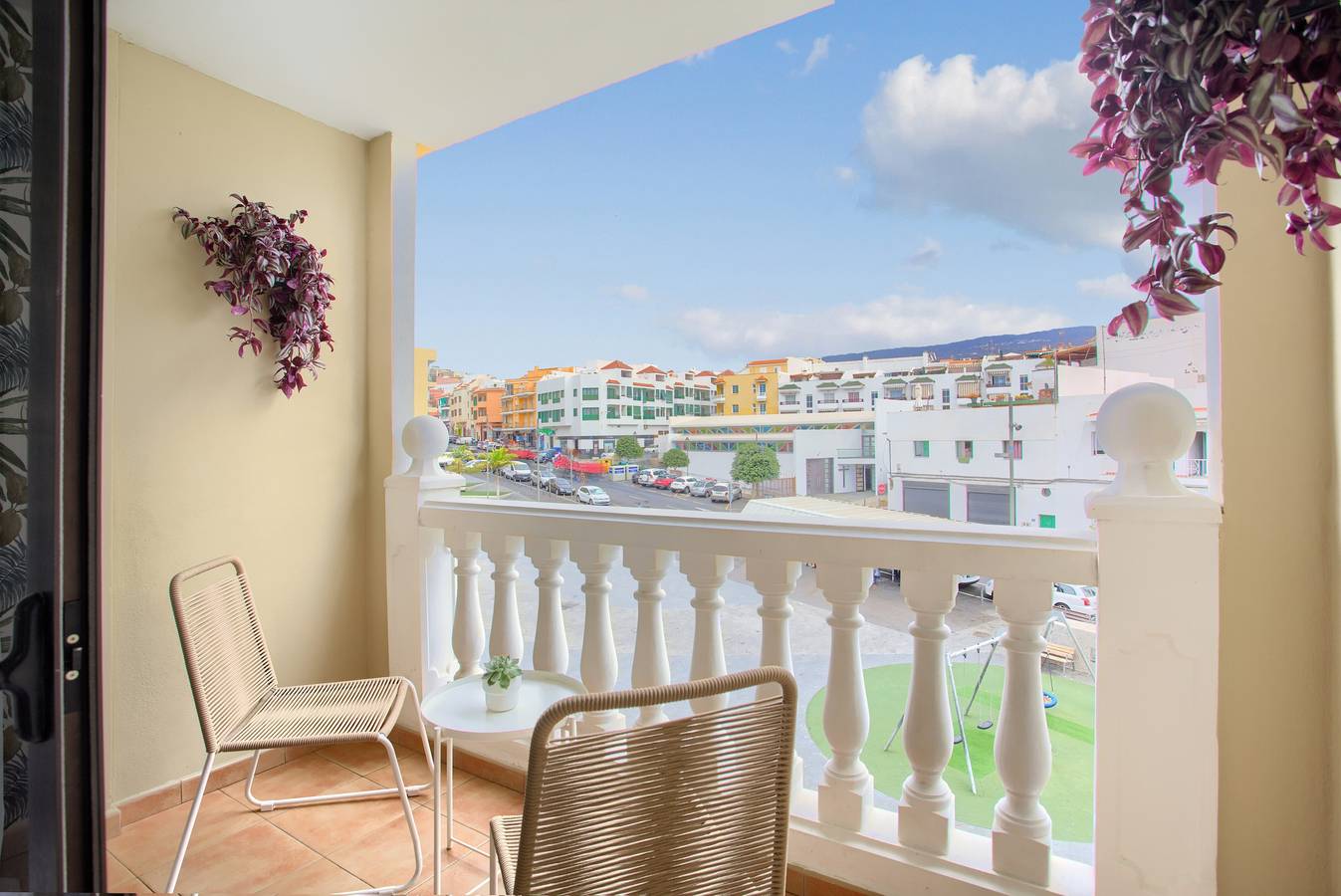 Ganze Wohnung, Ferienwohnung 'Luxury Ático Plaza' mit Bergblick, privater Terrasse und Wlan in Playa San Juan, Guía de Isora