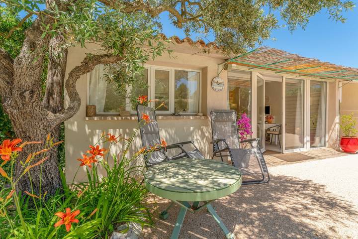 Location de vacances pour 2 personnes, avec Jardin au Parc naturel régional des Alpilles - 2