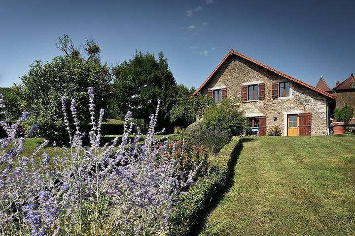 Chambre d’hôte pour 4 personnes, avec jardin à Martailly-lès-Brancion
