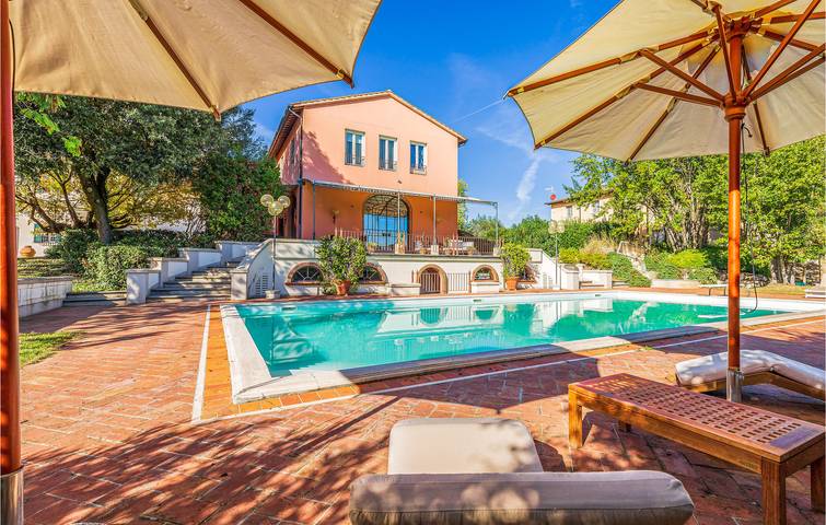 Cozy 350sqft Apartment with Pool & Internet near Restaurant in Fucecchio, Province de Florence