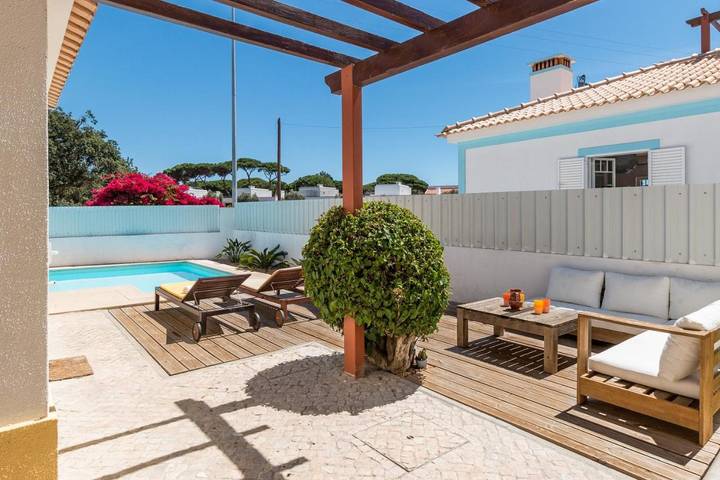 Location de vacances pour 8 personnes, avec piscine ainsi que jardin et vue dans Aldeia Do Meco - 4