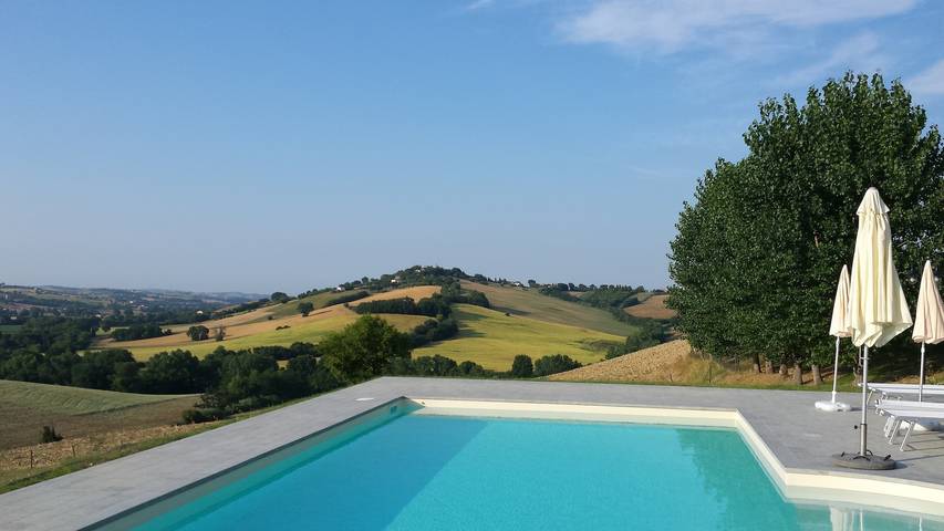 Villa per 10 persone con terrazza in Ostra, Provincia di Ancona