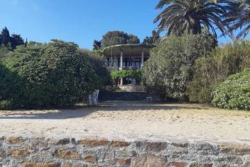 Gîte pour 6 personnes, avec jardin dans Plage de Gigaro