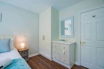 Apartment for 10 People in Eyre Square, Galway, Photo 4