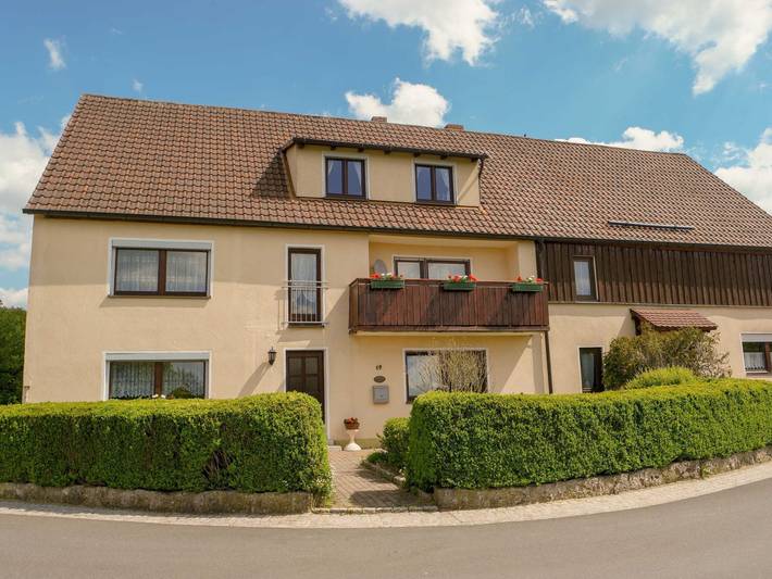 Hütte für 2 Personen, mit Balkon und Garten in der Fränkische Schweiz