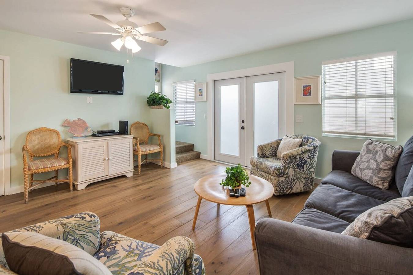 Entire apartment, Sea Esta Suite by Brightwild   Pool on Duval in Key West, Lower Keys