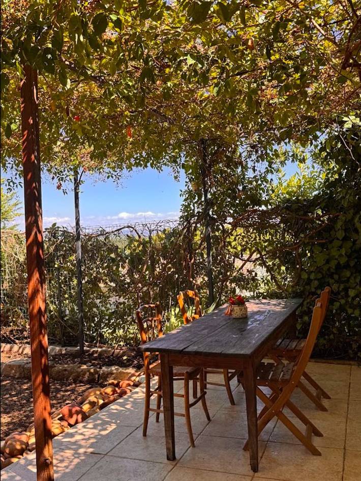 Location de vacances pour 6 personnes, avec terrasse ainsi que piscine et jardin à Sauveterre - 2