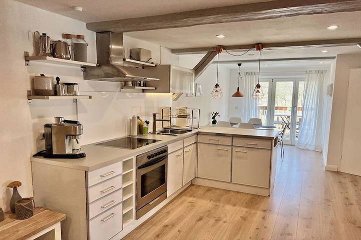 Ferienwohnung für 5 Personen, mit Sauna und Balkon sowie Garten, mit Haustier