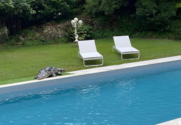 Gîte pour 2 personnes, avec jardin ainsi que piscine et terrasse à Port-d'Envaux
