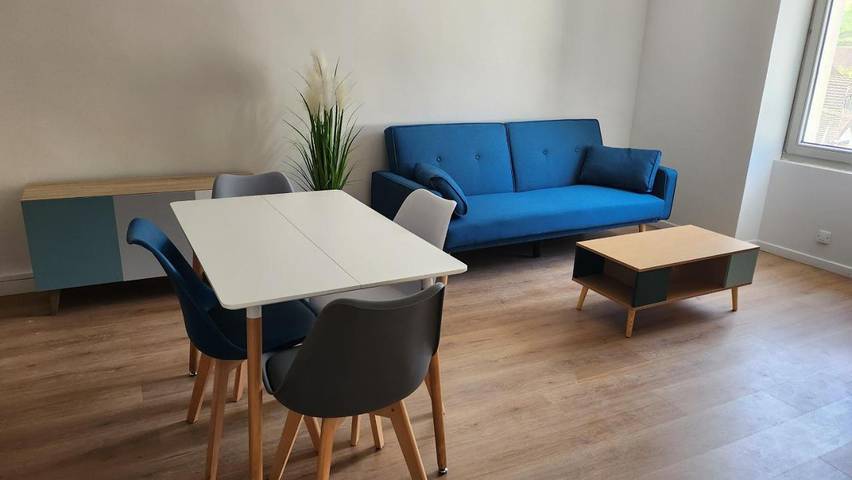 Gîte pour 4 personnes, avec vue et jardin, animaux acceptés à Salins-les-Bains - 2